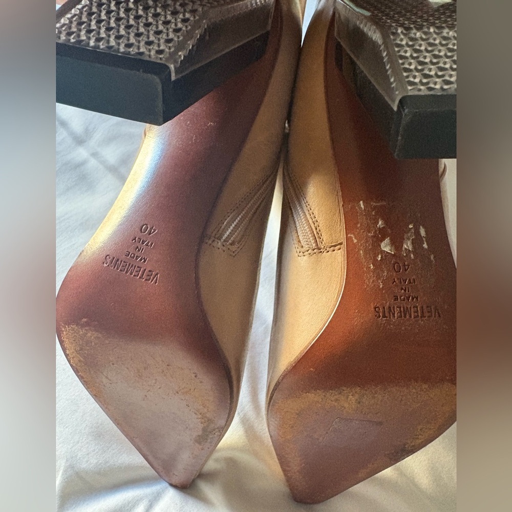 Vetements Tan/Brown Leather Pointed-Toe Pumps